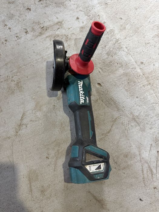 Makita DGA511 безчетков ъглошлайф