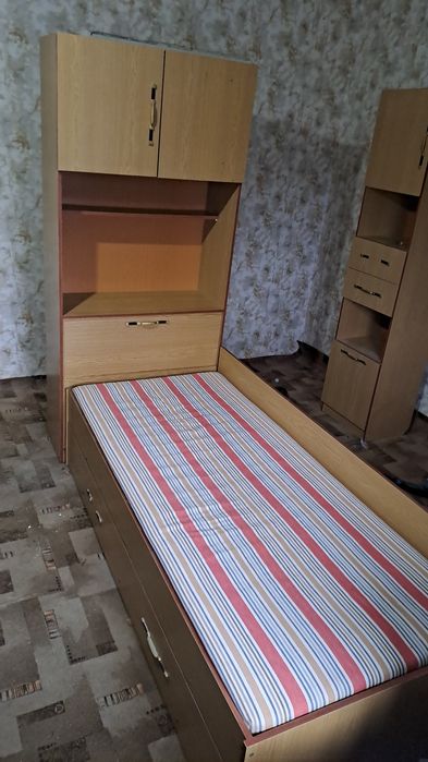 Легло и гардероб