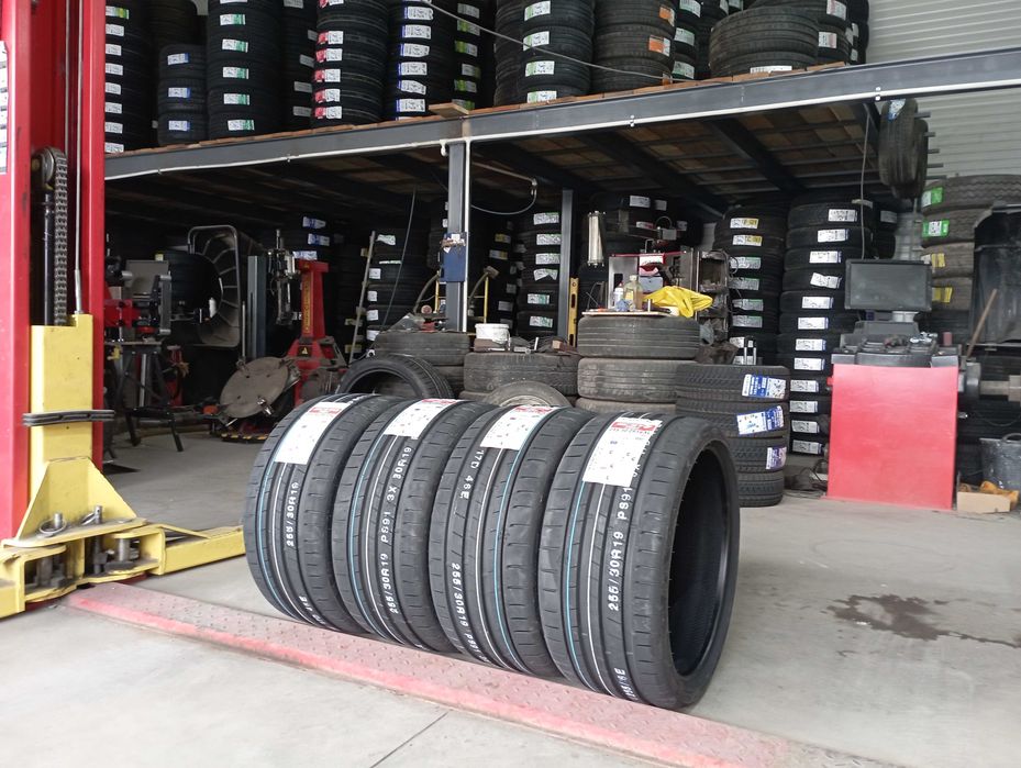 Set Anvelope KUMHO 255/30/19 Cu 225/35/19 (BMW Seria3) Noi De Vara