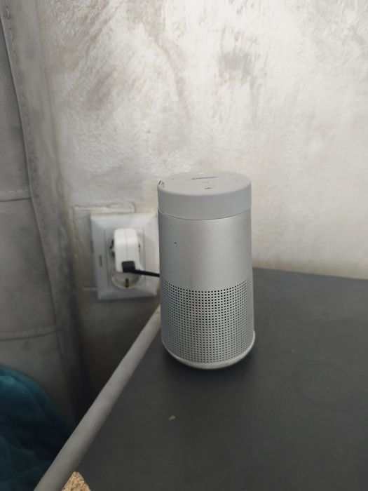Vând boxă BOSE in stare foarte bună funcțională sistem audio de 360 grade