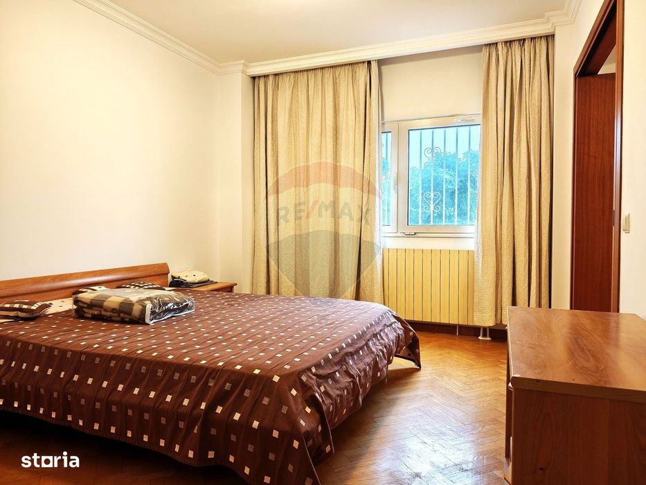 Apartament cu garaj propriu de închiriat în cartierul Primăverii