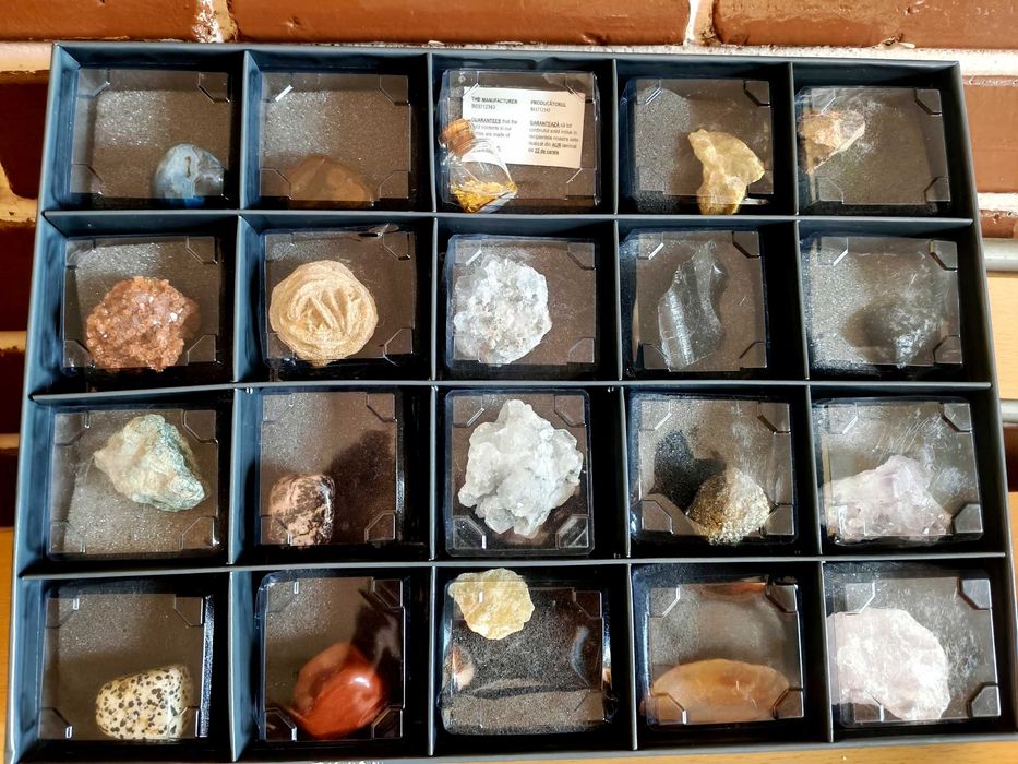 Colecție de minerale