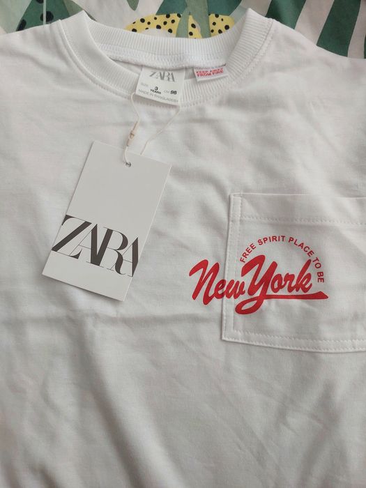 Tricou cu print Zara marime 98 3 ani