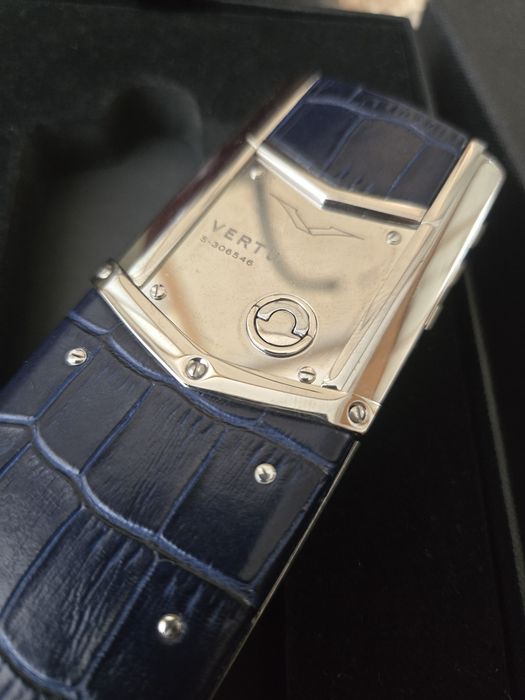 Vertu signature s