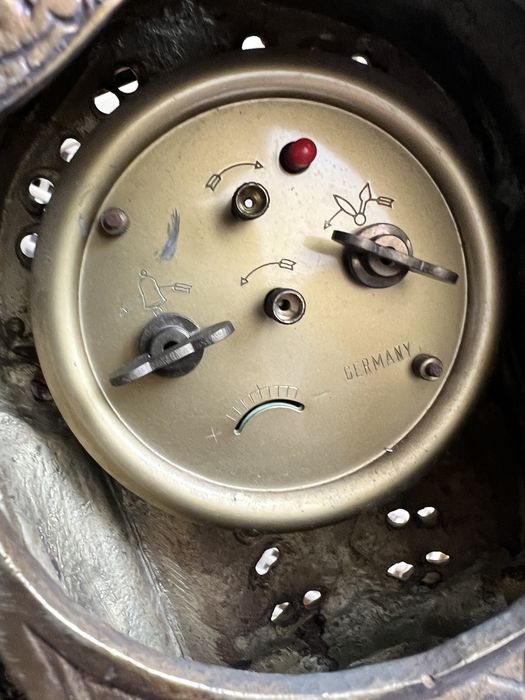 Ceas antic vechi din bronz original fabricat  Germania automatic arata