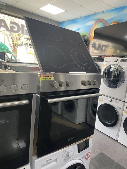 Фурна за вграждане с плот Bauknecht  HVP2 NN5F IN, HEKO S200,котлон CHR 3462 IN, 5 функции