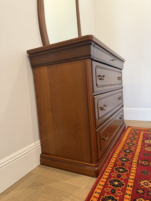 Продам деревянный итальянский комод