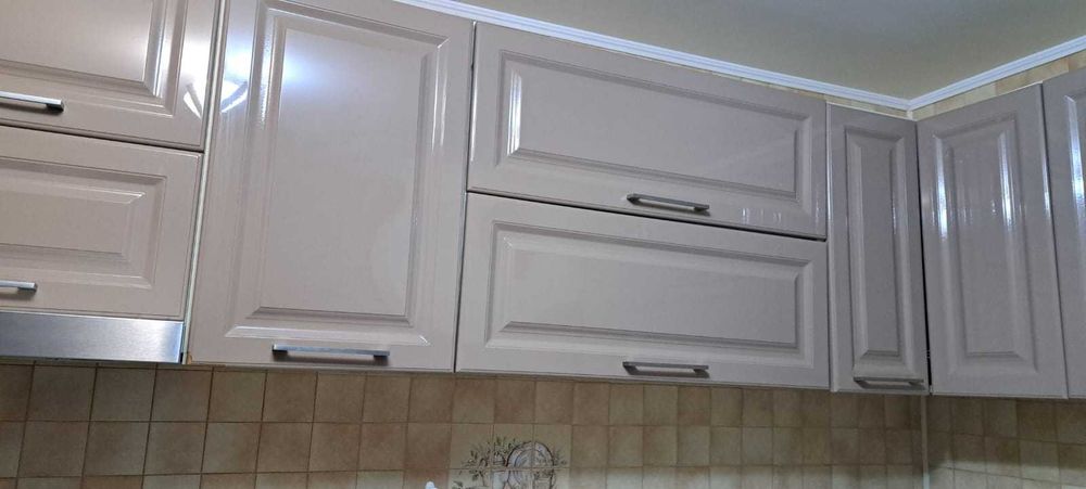 Vand mobila bucatarie din MDF.