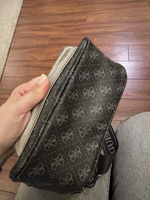 Ghiozdan marime mica guess