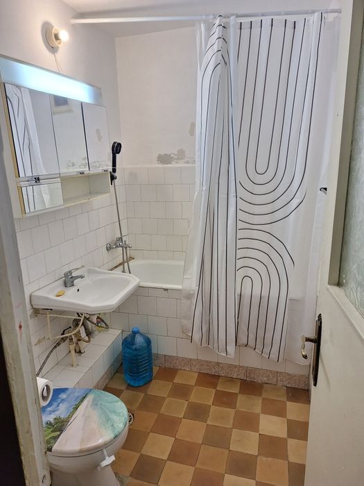 Inchiriez apartament 3 camere