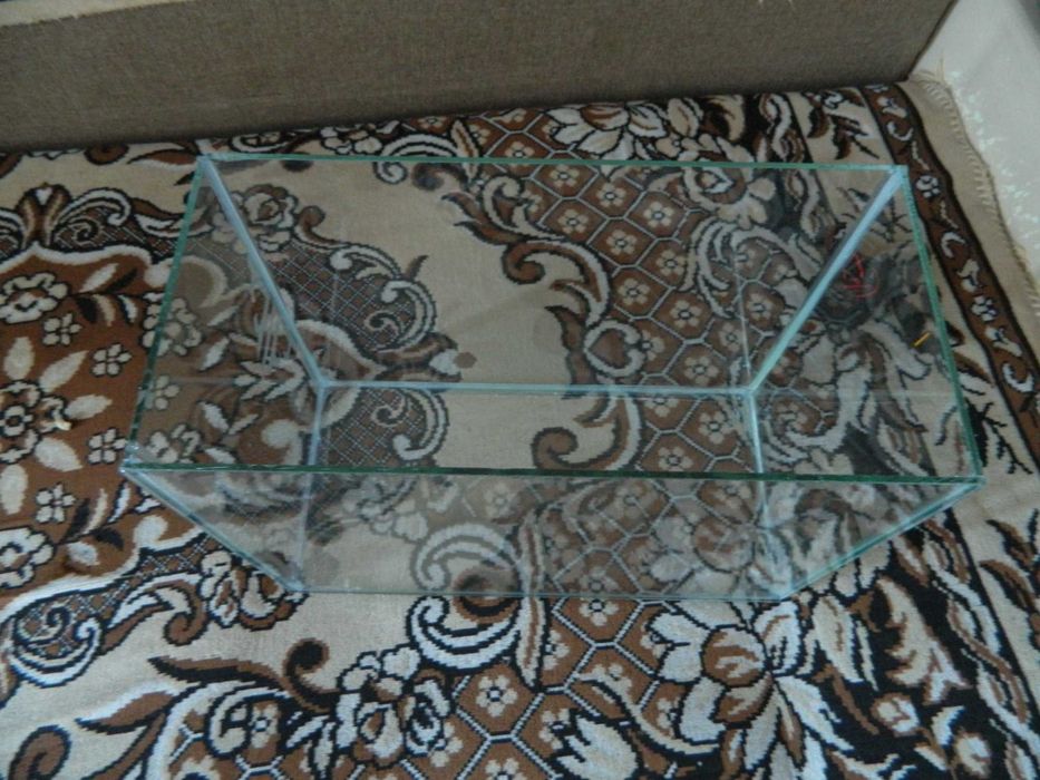 продам  аквариум  20  литров