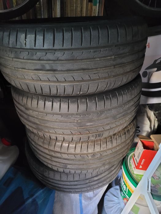 Vând anvelope vara 205/55/r16 plus jante tabla