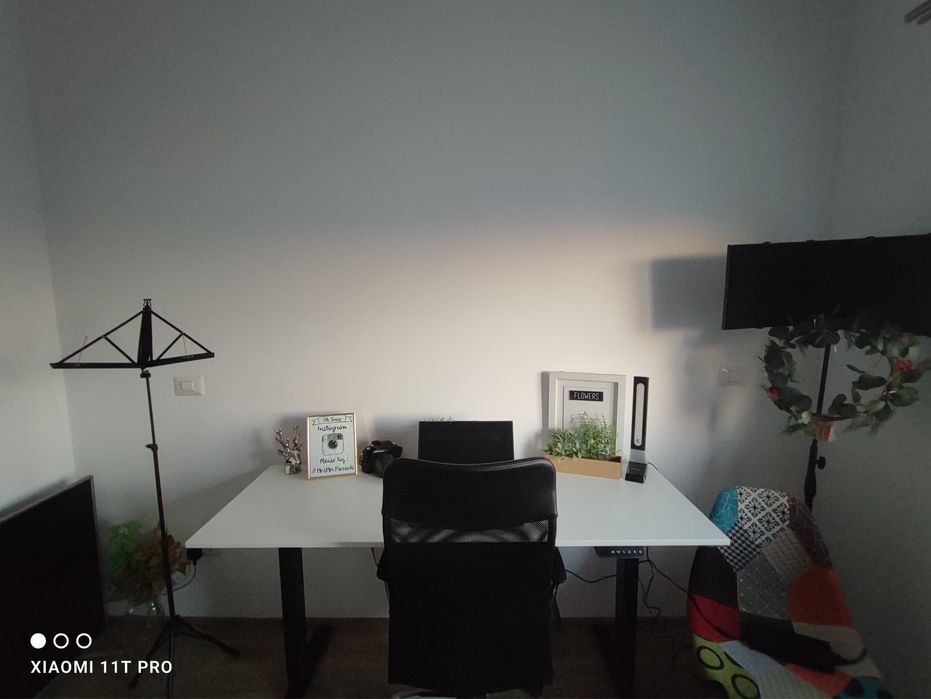 Birou/pupitru dj alb - cadru electric pe inaltime si latime Levano