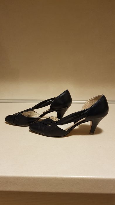 Дамски обувки от естествена кожа