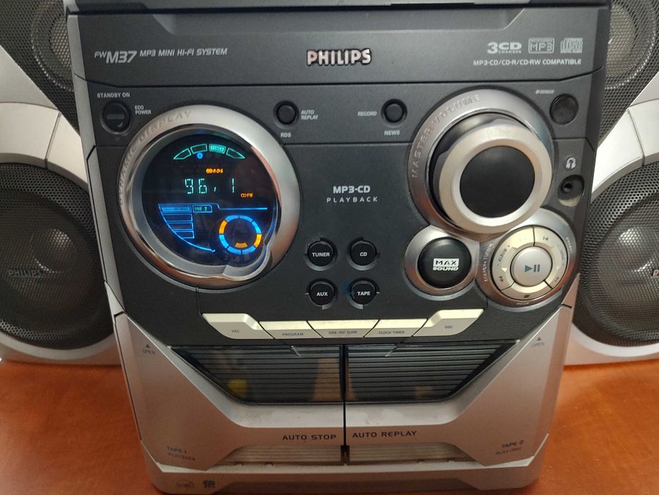 Combina Sistem audio Philips FW-M37 cu telecomanda radio CD Caseta
