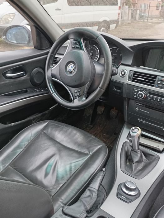 Vând BMW 320 d,in stare buna.