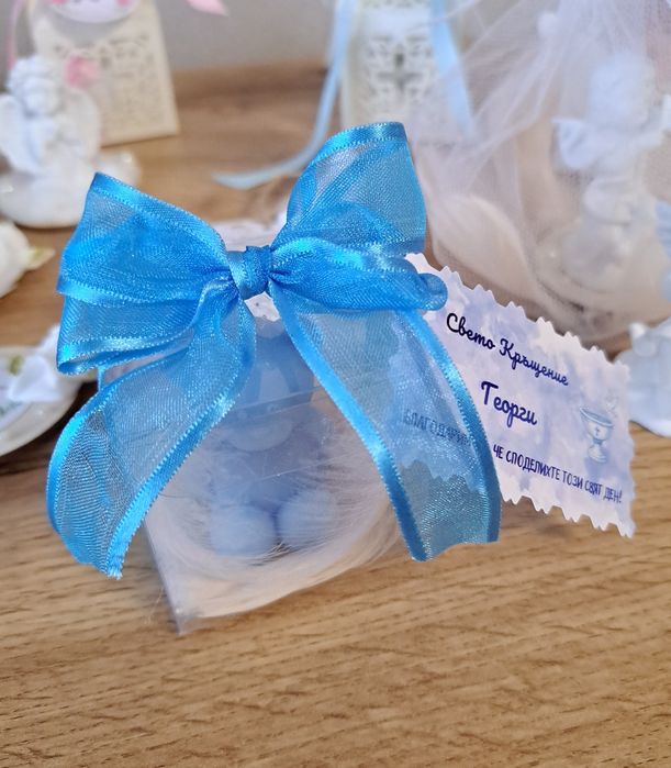 Ръчно изработени подаръчета за гости - ангелчета, крила, кутийки. Етик