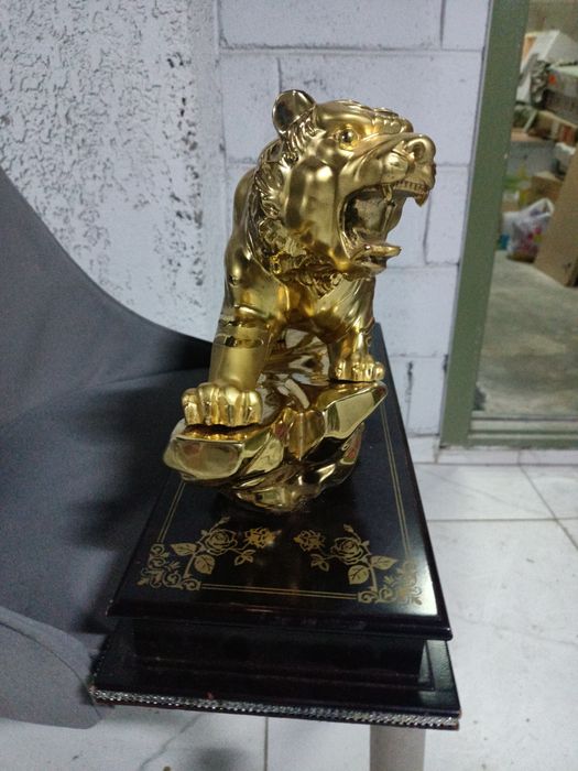 Сувенир Тигр золотой