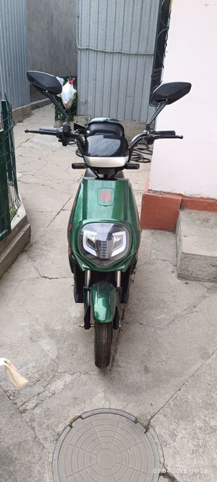 Продаётся электро скутер Bonvi CKT-5678