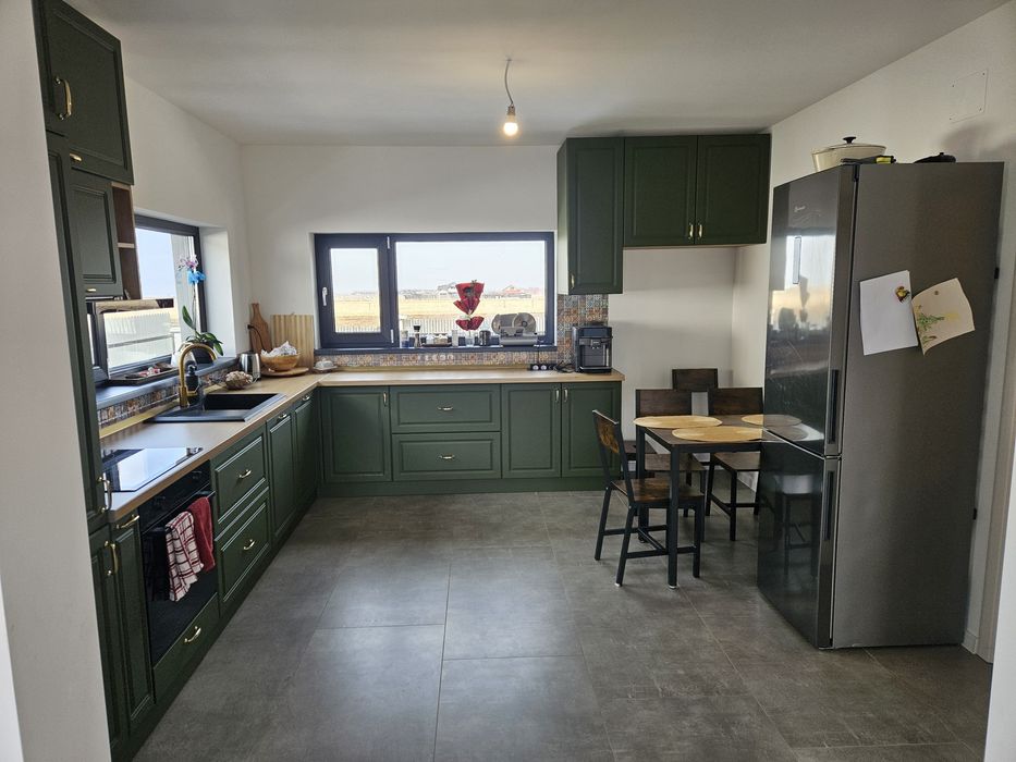 Casă 4 camere 110mp curte 501mp