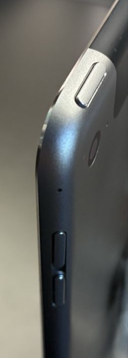 iPad mini 4 Wi-Fi + Cellular 128GB Space Gray - Arată impecabil