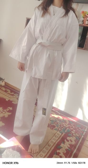 Продам кимано на 12-13 лет