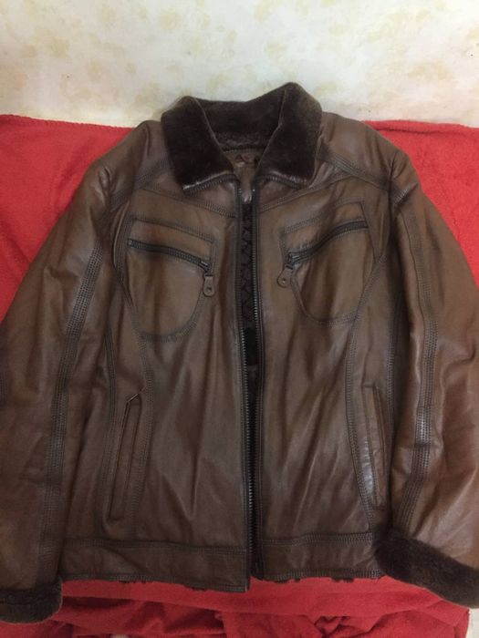 Кожаная куртка, утепленная.
