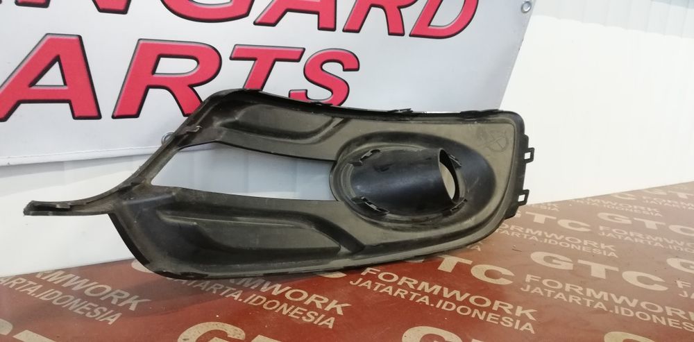 Дясна основа/държач за халоген Renault Megane 3 (2008-2016)