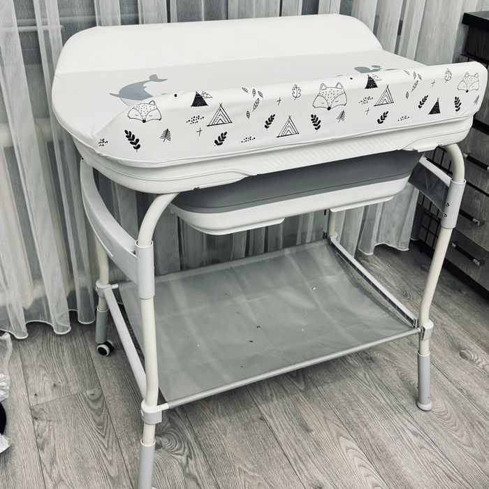 Новая детская Коляска и новая детская Ванночка