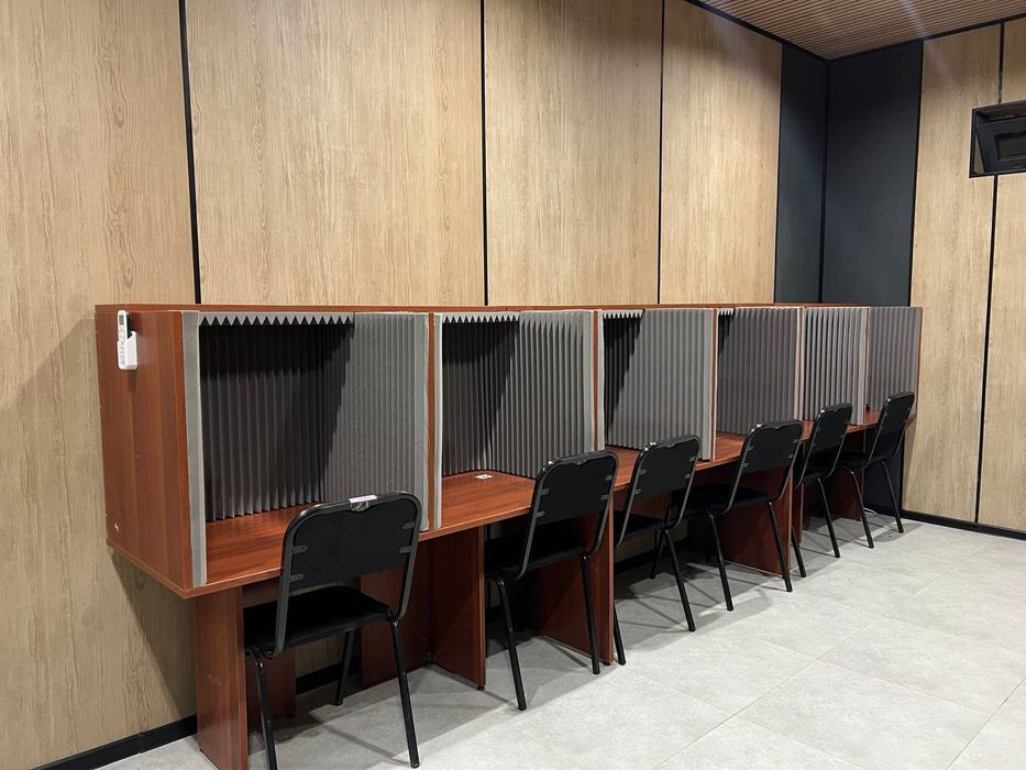 Акустика Колл центр студия шум эхо звук