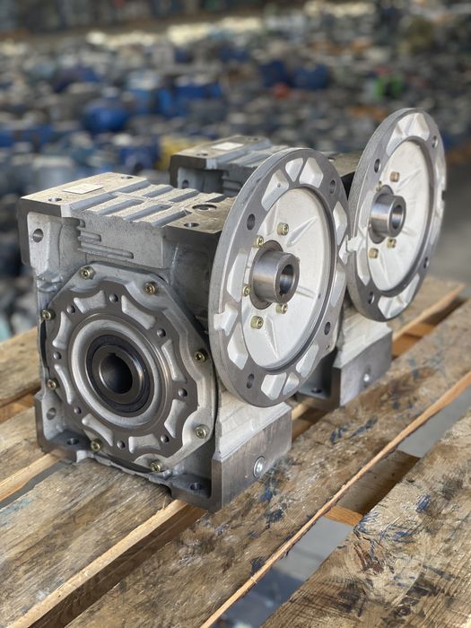 Склад - нов ел.двигател/електродвигател, редуктор, мотор-редуктор