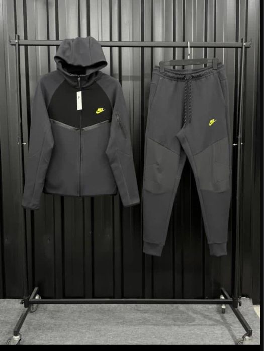 Nike Tech Fleece 2026 + подарък