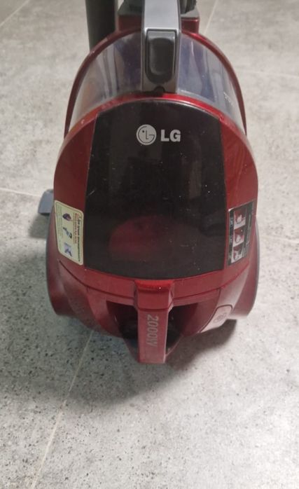 Продам срочно пылесос