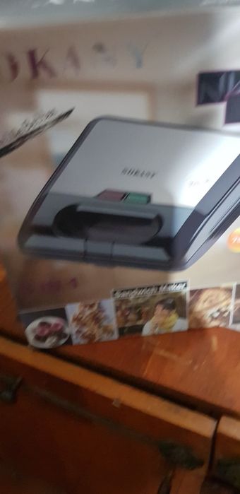 Сендвичница электрическая.