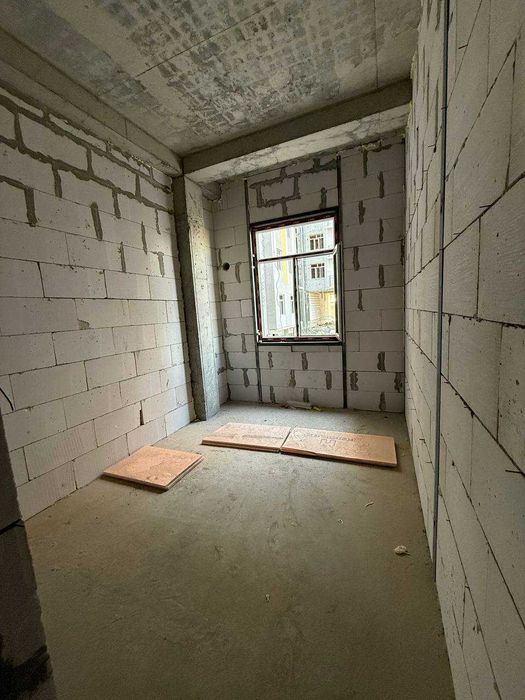 Продаётся квартира в новостройке яшнабадском  районе