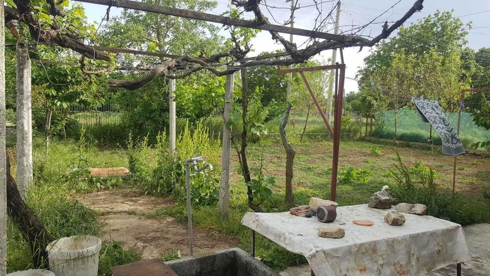 Продавам къща в село червенци