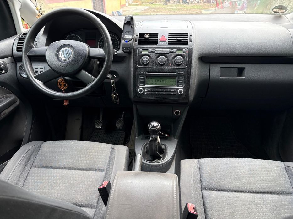 VOLKSWAGEN Touran 2006 — imagine 5