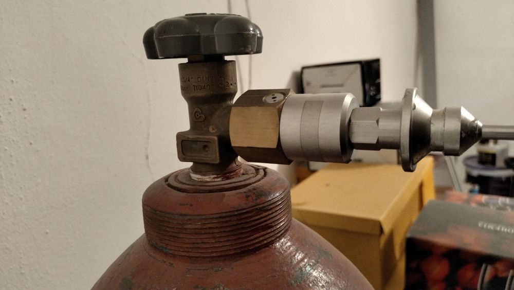 Продам баллон для гелий