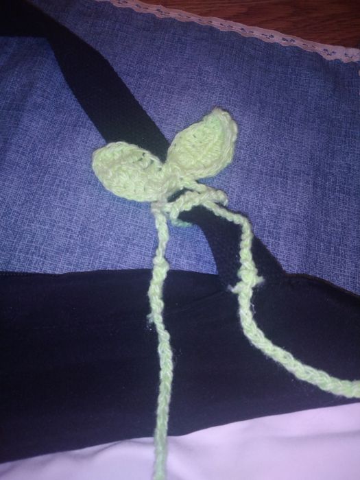 Связанные лепесточки