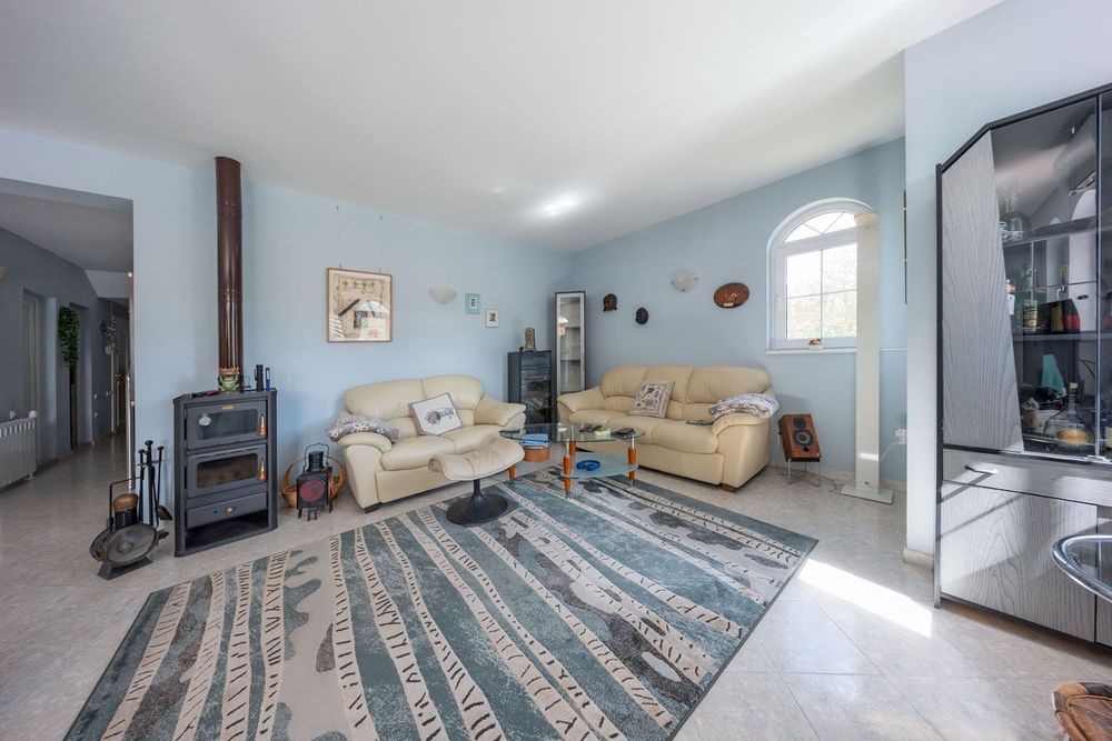 Продава се Къща в с. Старо село, Област Ловеч - 198 кв.м за 1339 €/кв.м - Снимка #3