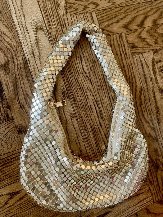 Златна малка чанта - чисто нова