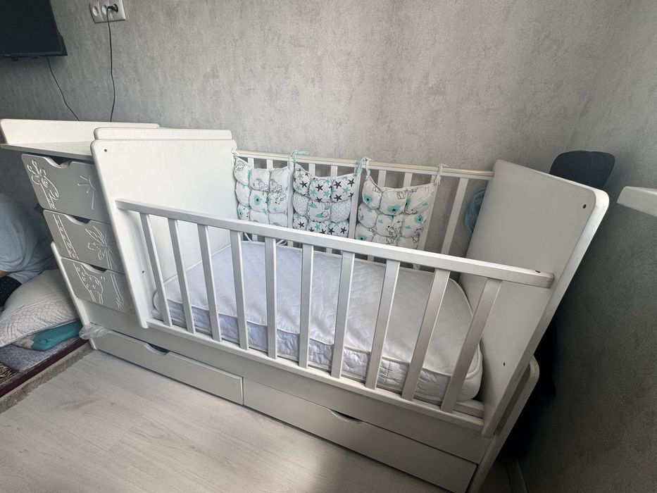 Продам детскую кроватку