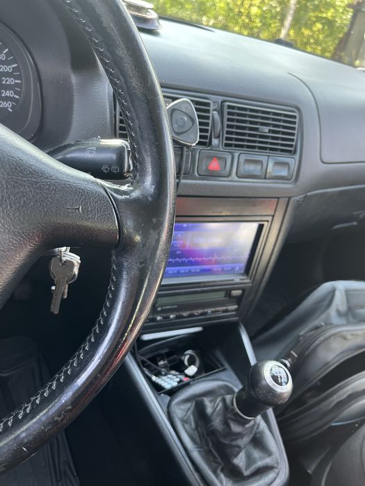VOLKSWAGEN Golf 2004 — imagine 4