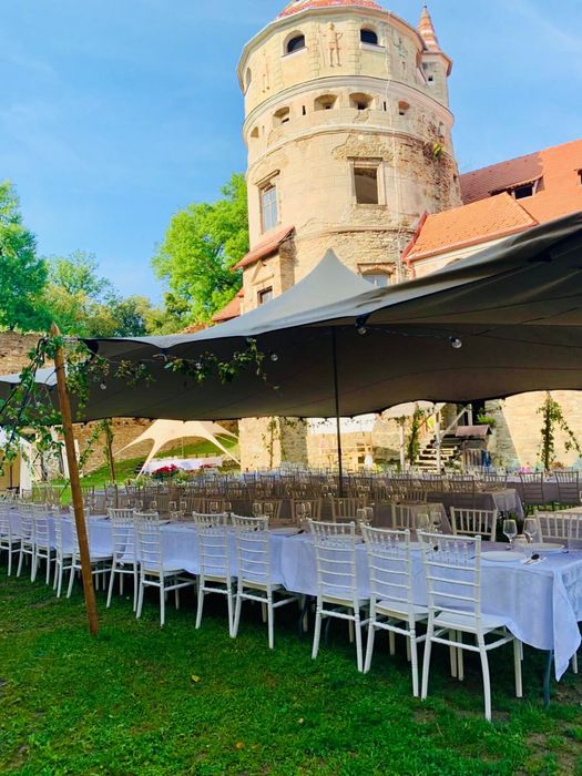 Scaune de inchiriat pentru evenimente, banci si pufuri