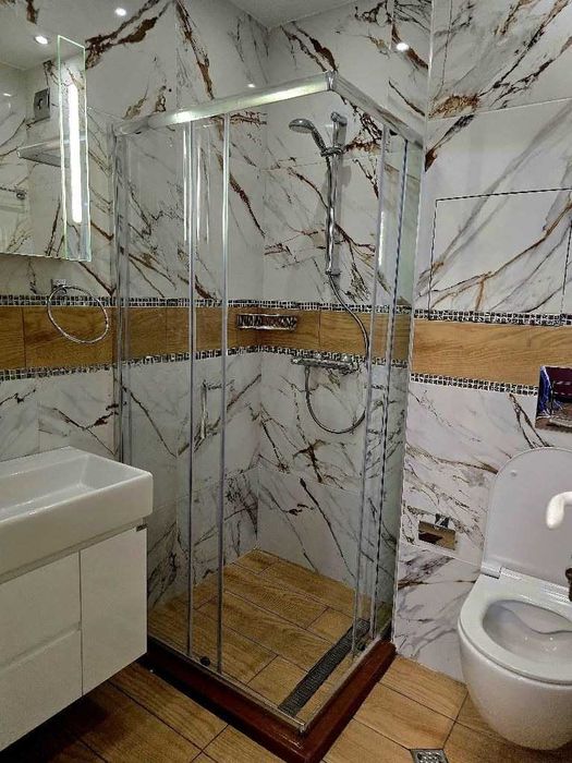 Дава се под наем Двустаен апартамент в София, Център - 79 кв.м за 999 € - Снимка #3