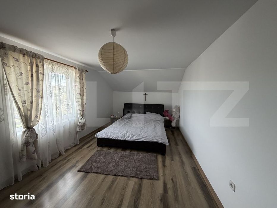 Casa cu 4 camere,baie, bucatarie, teren 800 mp