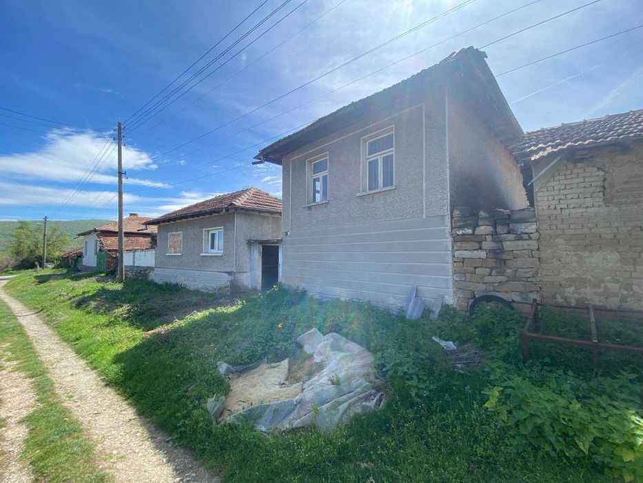 Продава се Къща в с. Джулюница, Област Велико Търново - 80 кв.м за 185 €/кв.м - Снимка #1