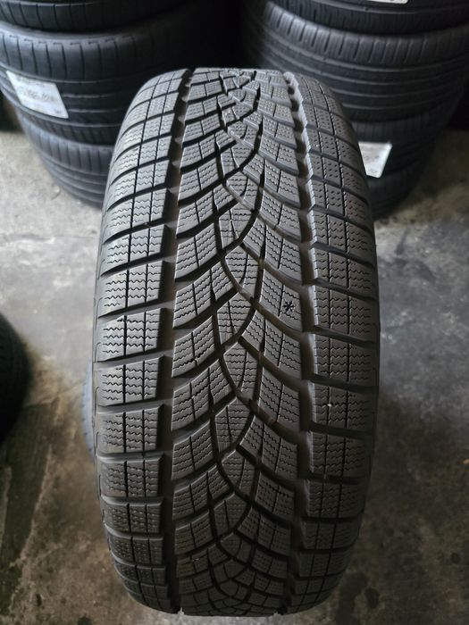 Goodyear 235/55 R18 104H MS iarnă