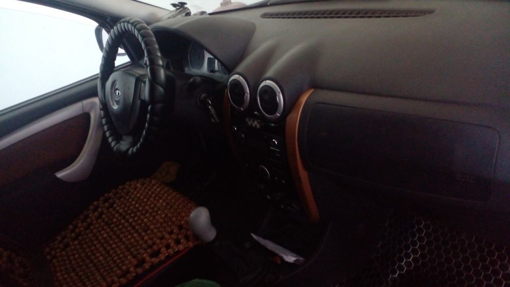 Lada Largus Cros sotiladi