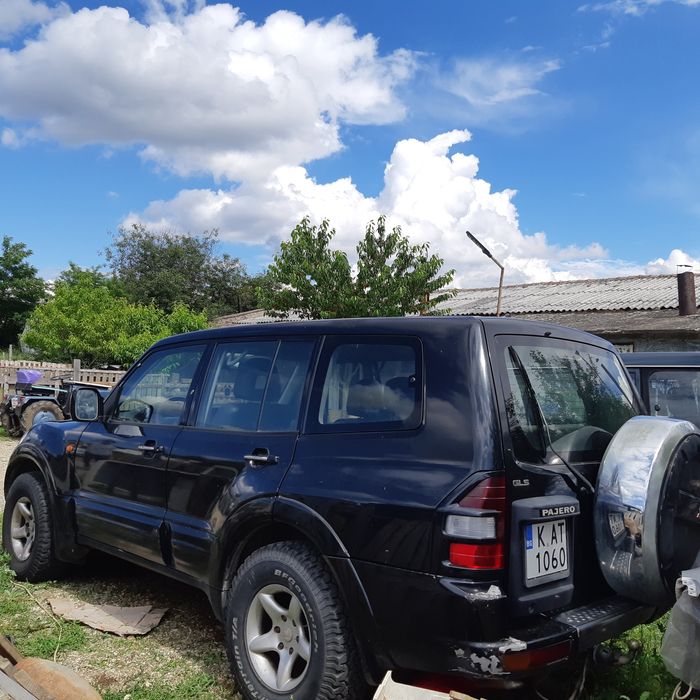 Mitsubishi pajero на части